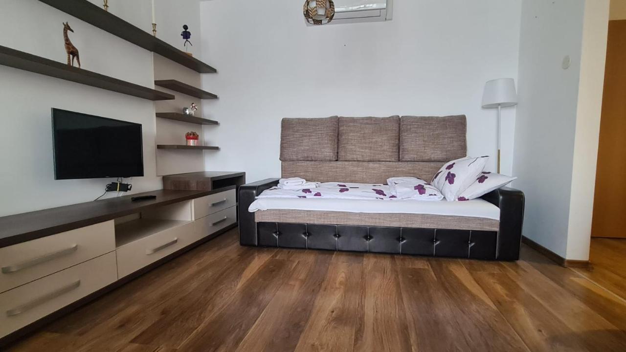 Apartament Mirubias Leilighet Braşov Eksteriør bilde